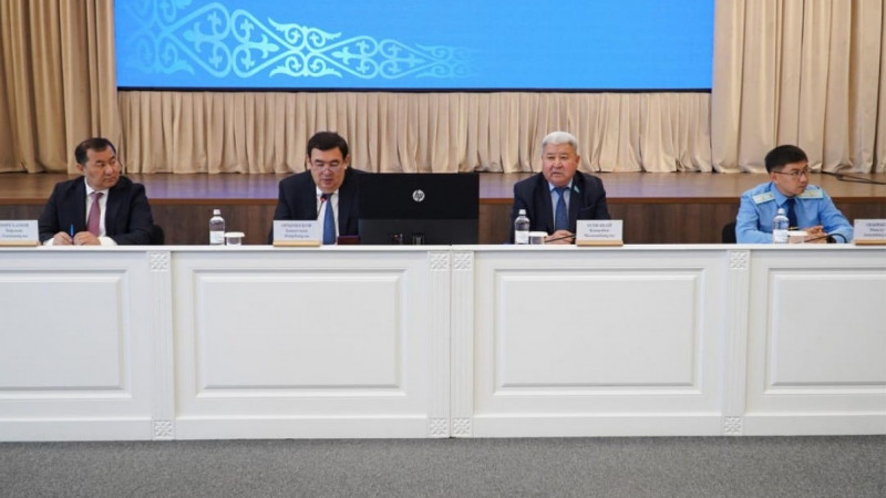 Тараз қаласының әкімі  Бақытжан Орынбеков Әулиеата ауданының тұрғындарымен кездесті.