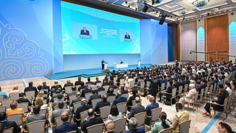 Тоқаев: Қазақстан дамуының жаңа кезеңіне қадам басады