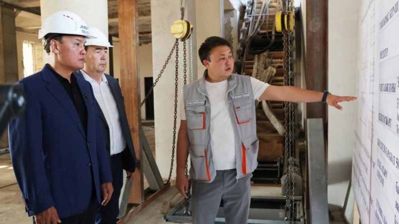 Ербол Қарашөкеев Тараздағы әлеуметтік және инфрақұрылымдық нысандардағы құрылыс барысын тексерді