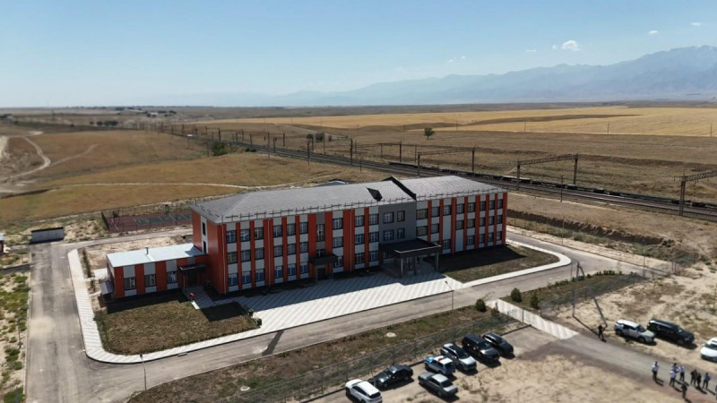 Ербол Қарашөкеев Тұрар Рысқұлов ауданындағы әлеуметтік және инфрақұрылымдық жобалардың жүзеге асу барысын тексерді