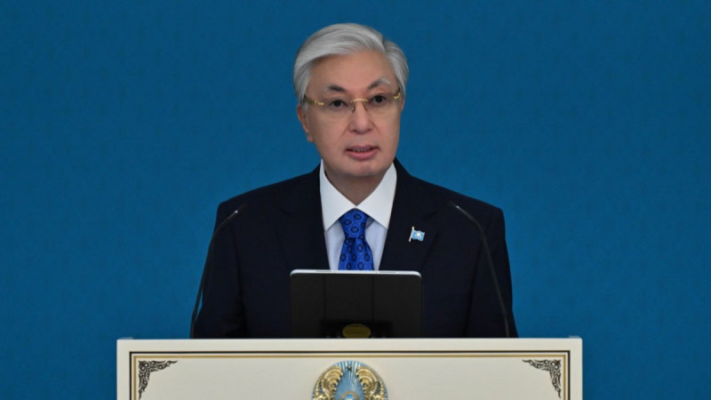 Қасым-Жомарт Тоқаев: Өткен жылы 13 мың шақырым автокөлік жолы салынып, жөнделді