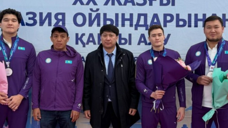 Жамбылдық су добы шеберлері Азия ойындарының күміс жүлдесімен елге оралды