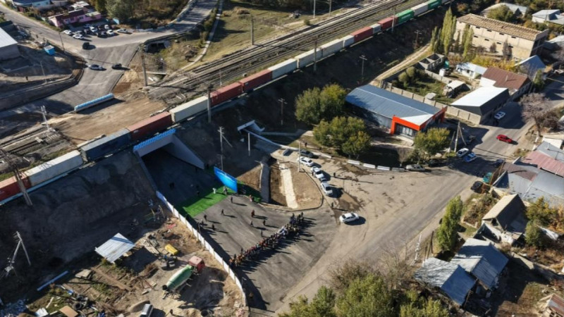 Жуалы ауданында теміржол арқылы өтетін автожол өткелі ашылды